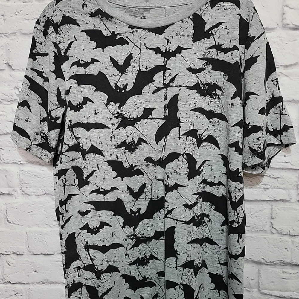 Bat Motif T Shirt Men's Large ADTN American Deam Team Network Halloween Scary